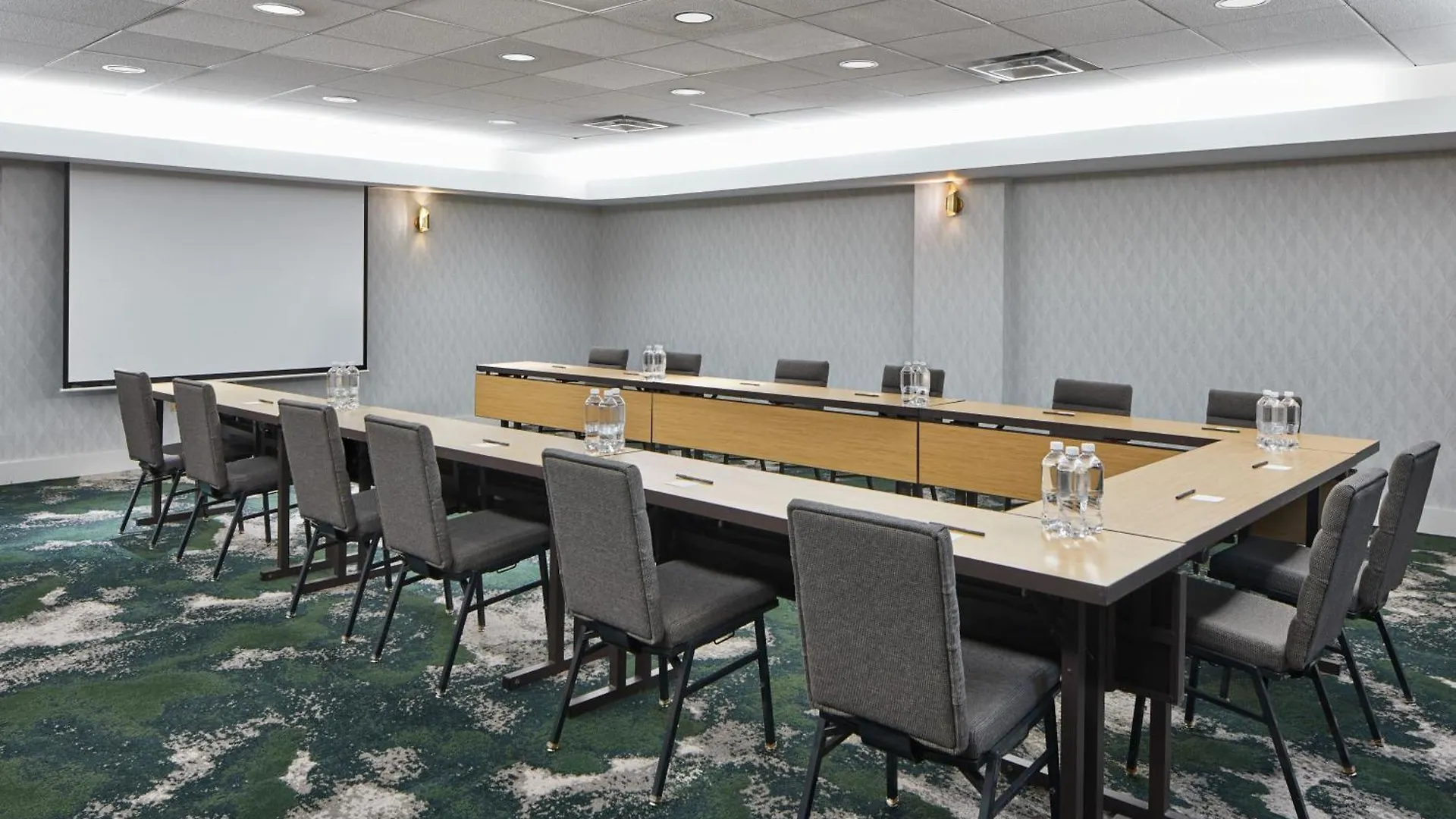 Courtyard By Marriott Nashville Downtown