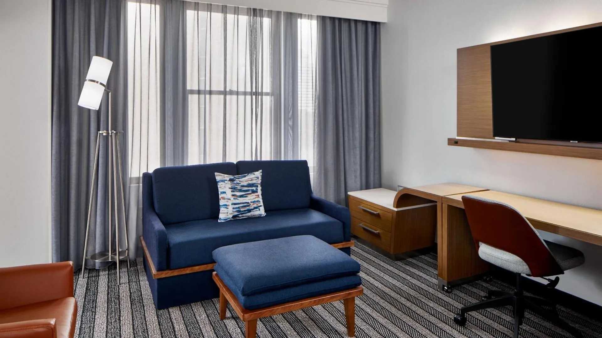 Courtyard By Marriott Nashville Downtown