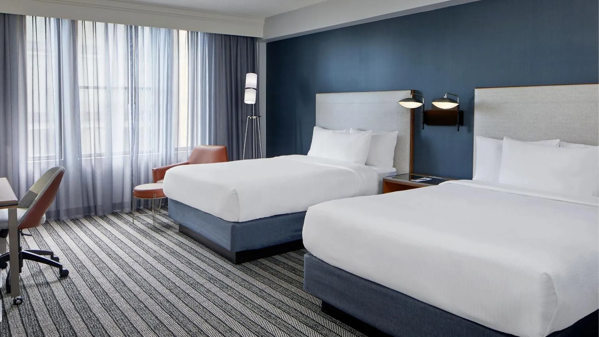 Courtyard By Marriott Nashville Downtown contacts