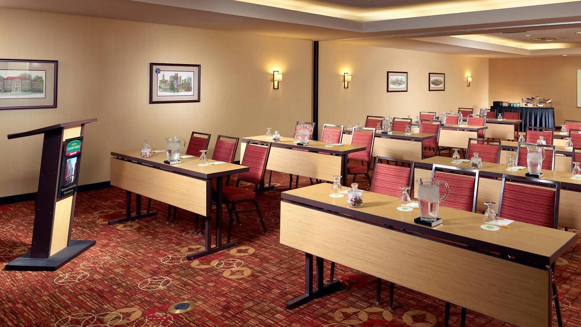 Courtyard By Marriott Nashville Downtown