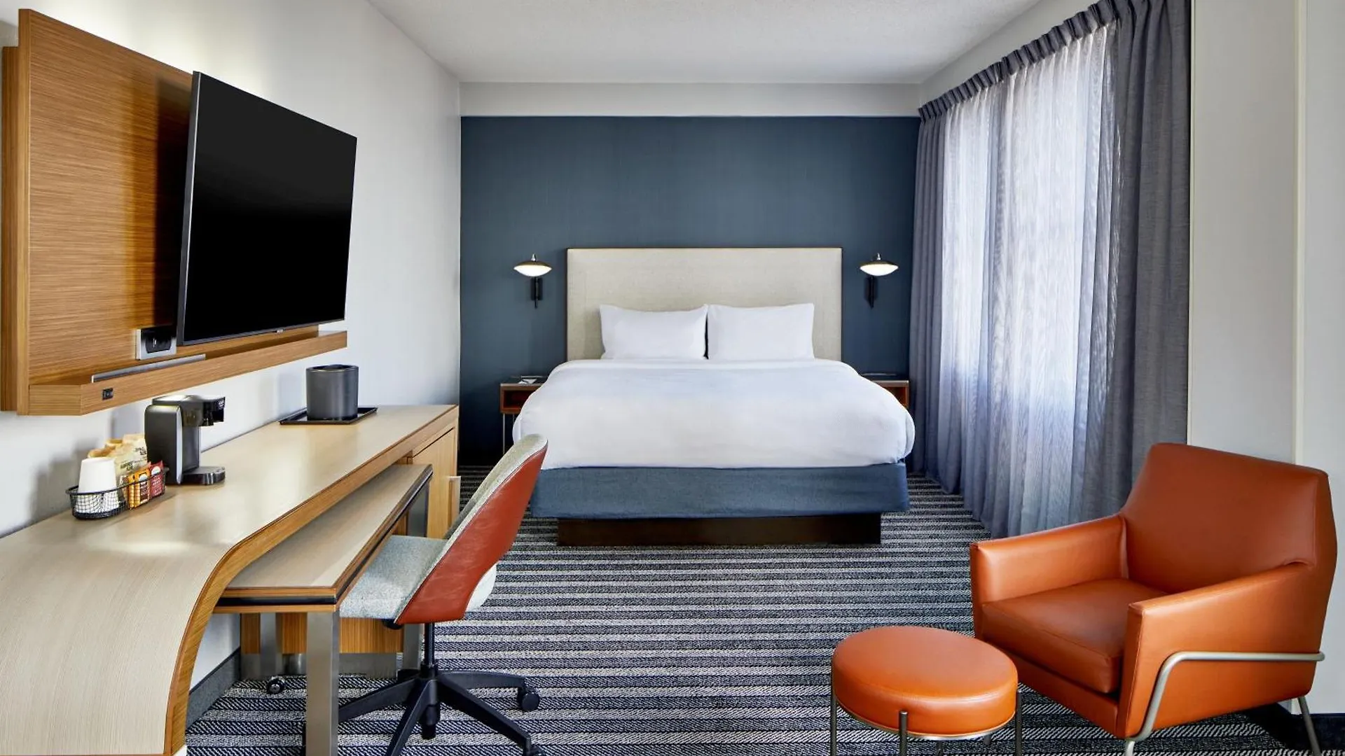 Courtyard By Marriott Nashville Downtown 3*,